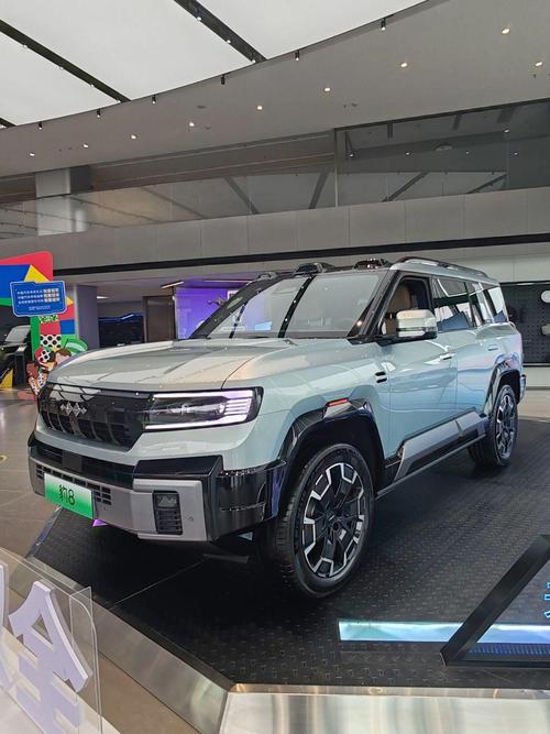 惠州218比亚迪方程豹硬派越野的爆款，英菲尼迪35周年与你共成长